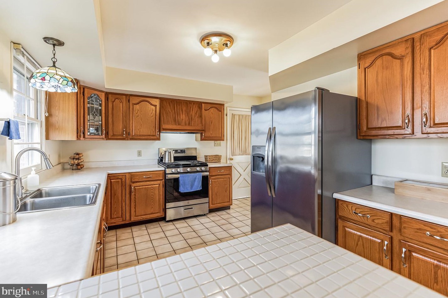 101 Morningside Dr, Millville, NJ 08332-2883