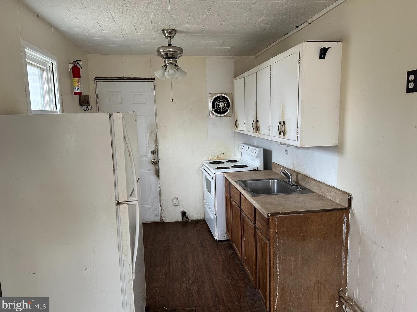 346 Palm Rd, Millville, NJ 08332-6809