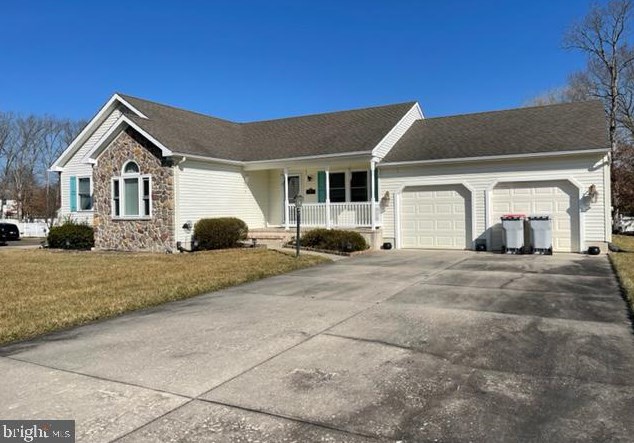 1302 Brandywine Dr, Vineland, NJ 08361-7720