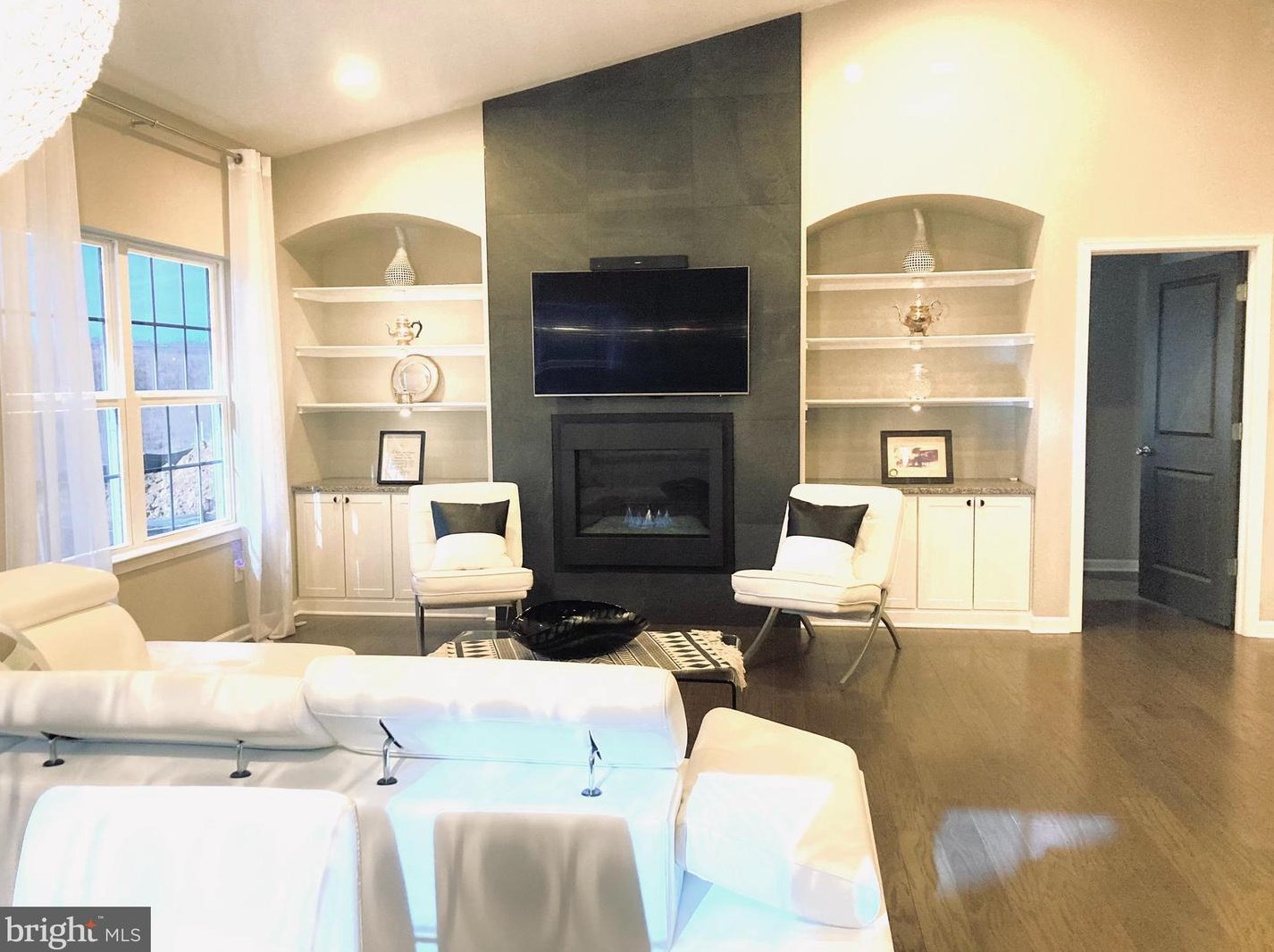 54 Cottage St, Millville NJ  08332-4829 exterior