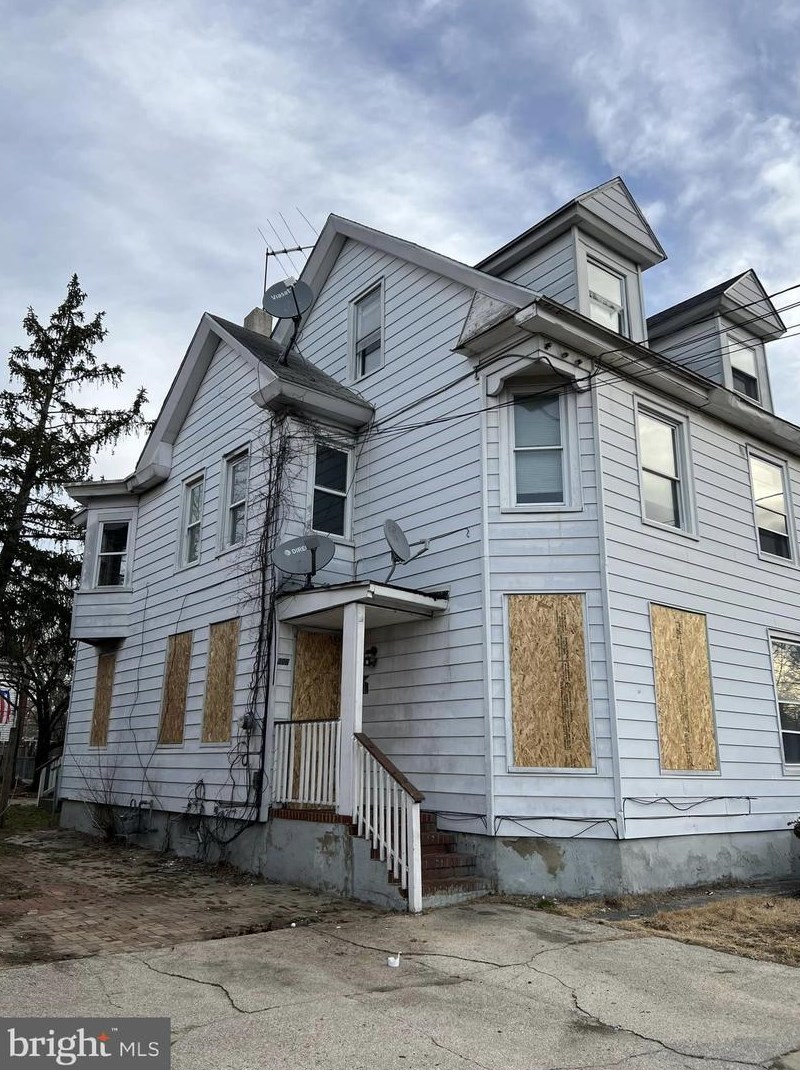 306 E Oak St, Millville, NJ 08332