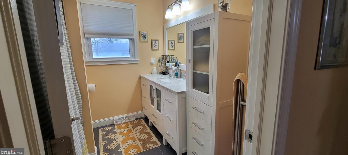 1299 Singer Ln, Vineland NJ  08361-6052 exterior