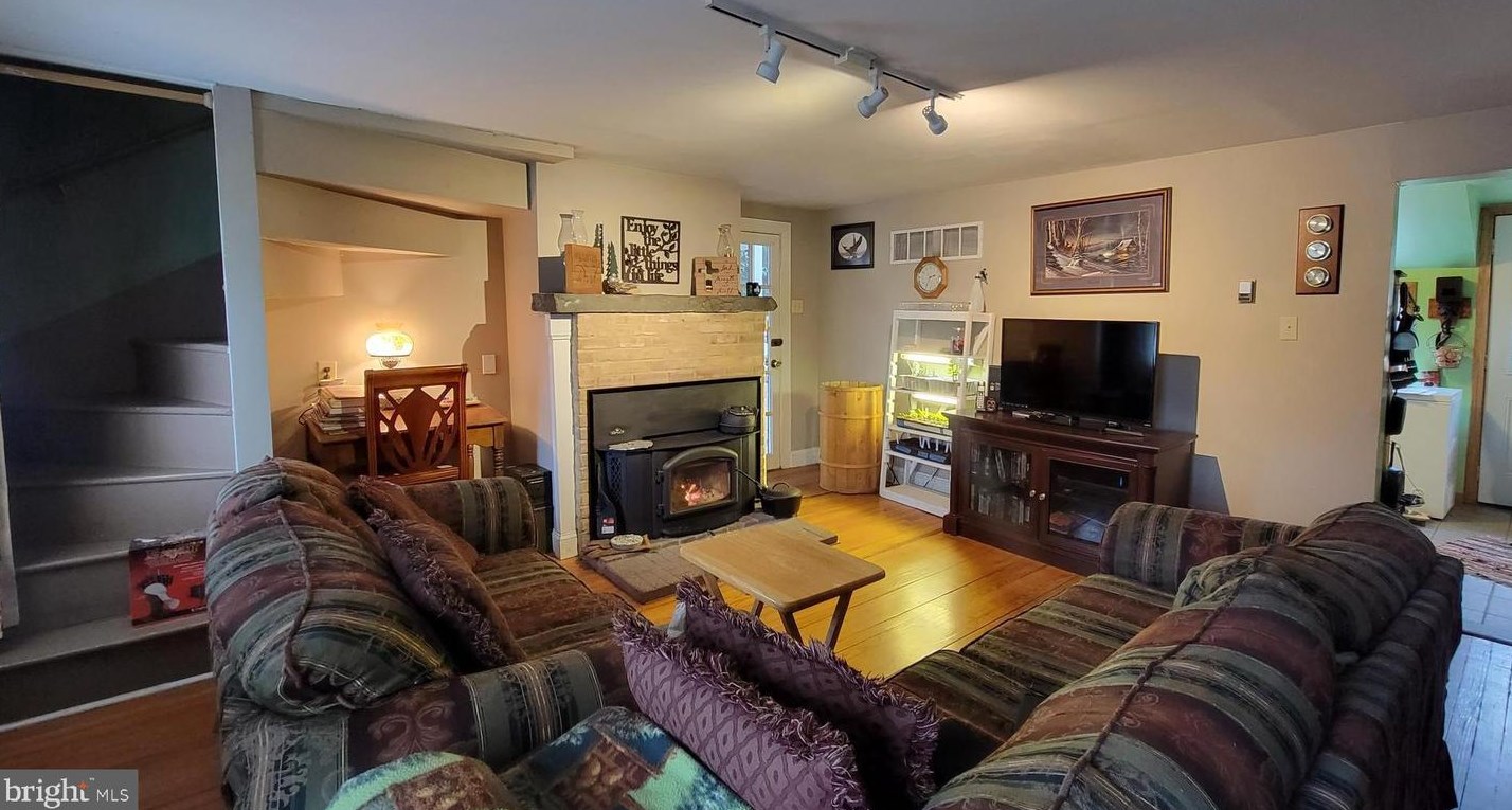 1639 Main St, Port Norris, NJ 08349