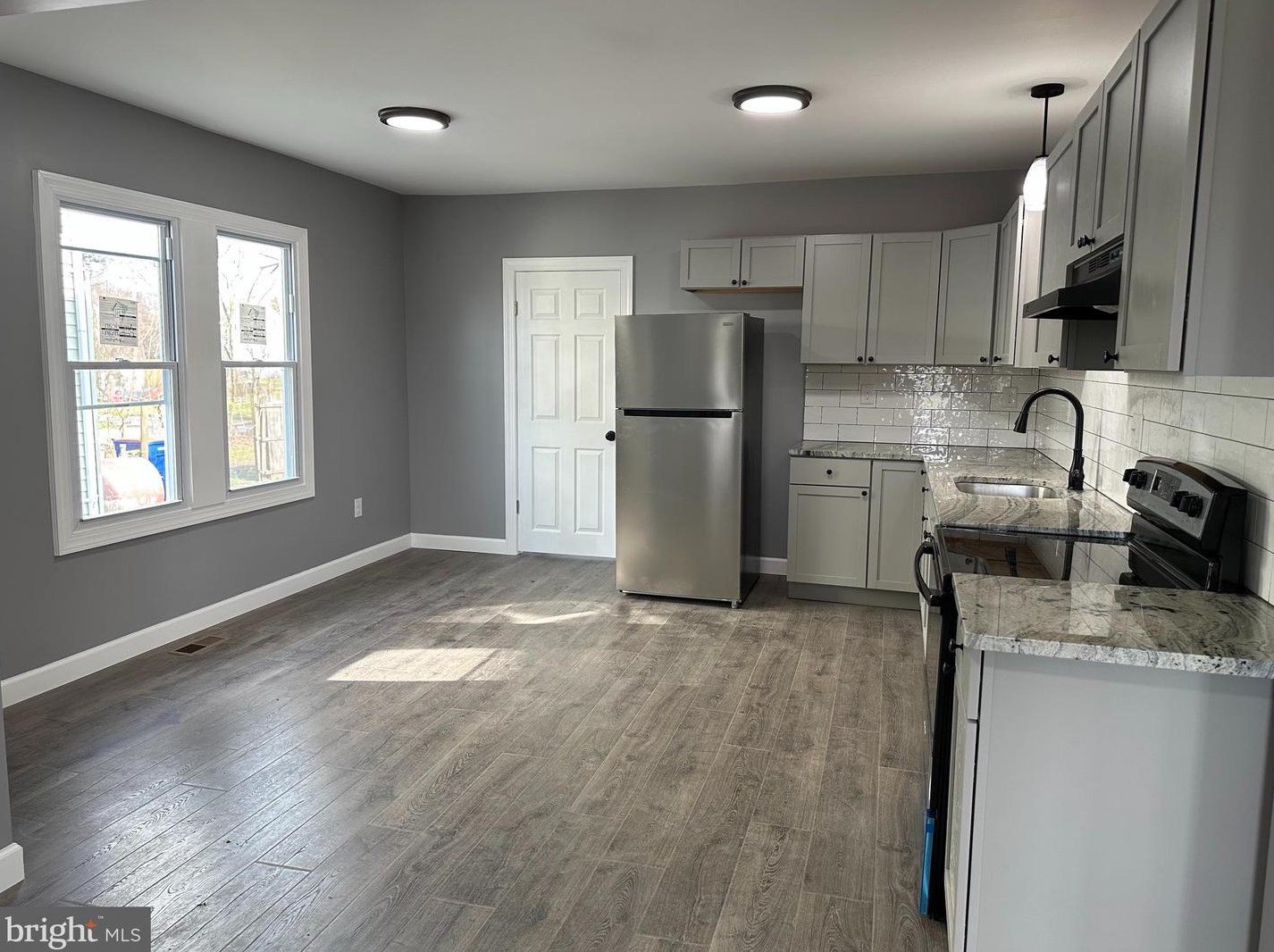 125 Foundry St, Millville NJ  08332-2805 exterior