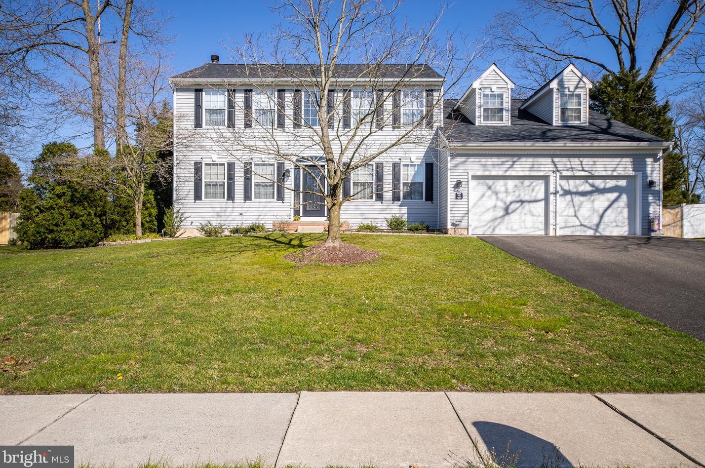 841 Longwood Dr, Vineland, NJ 08361