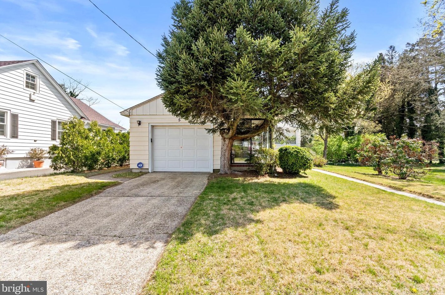 5 Victory Ave, Vineland, NJ 08360-4109