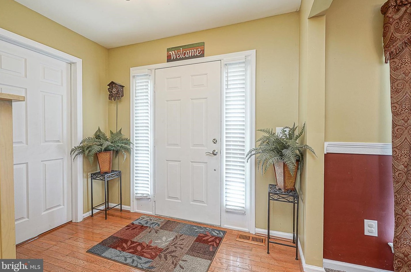 740 Streamview Ln, Vineland, NJ 08360-2479