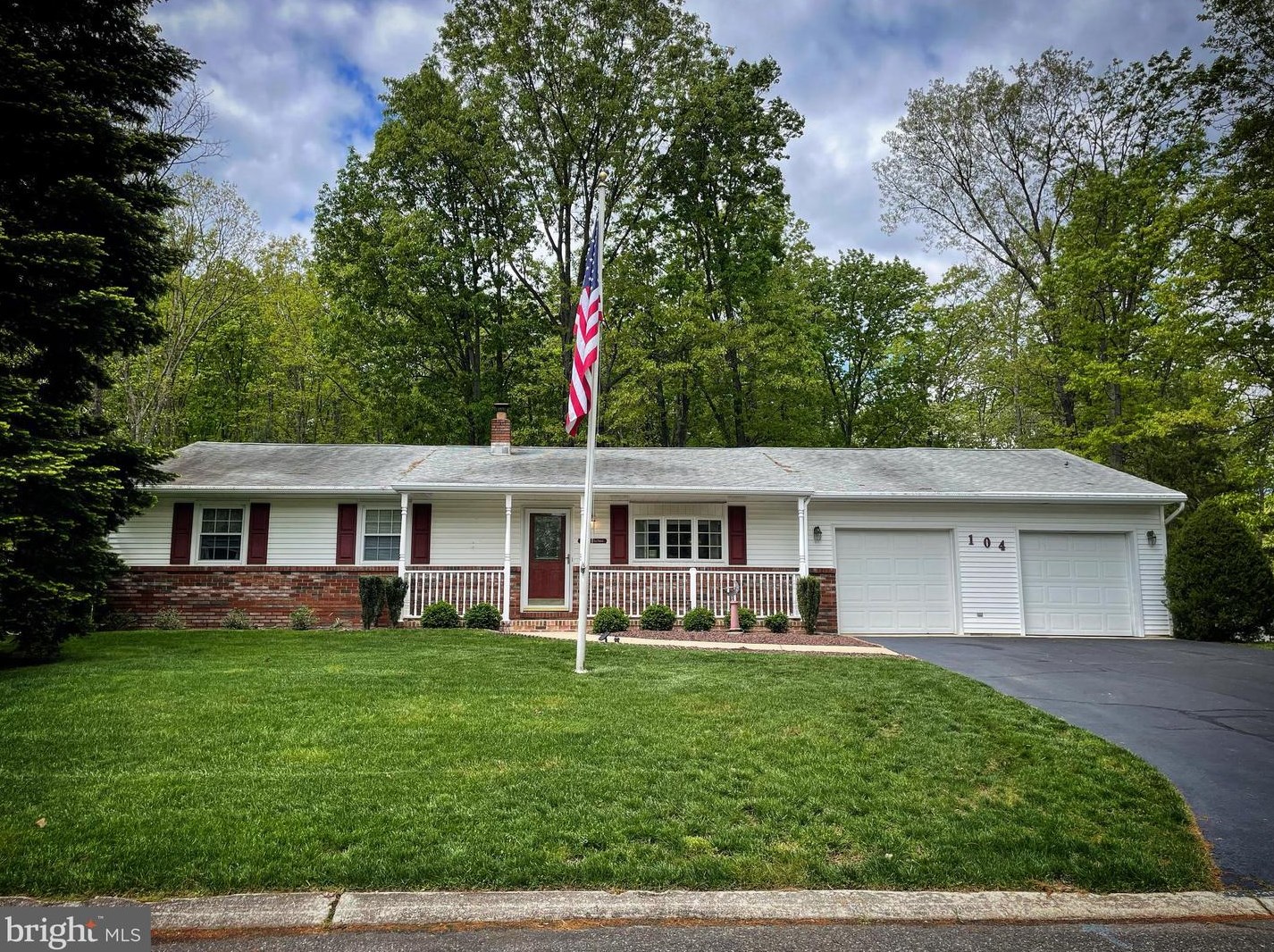 104 Wedgewood Ct, Millville, NJ 08332-3671