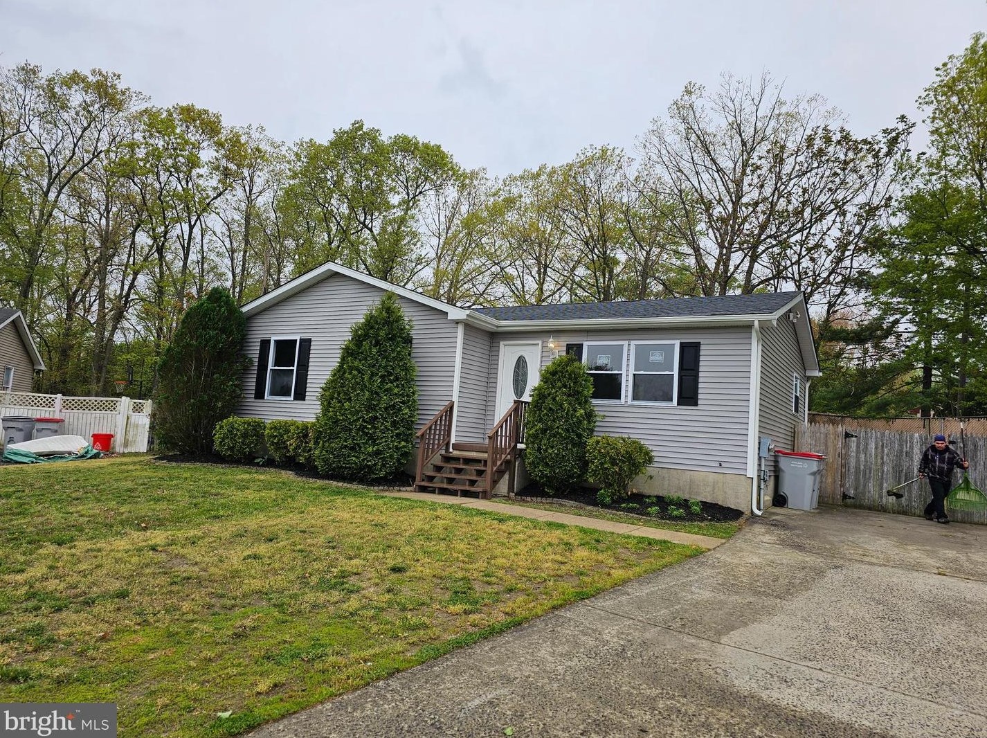 1389 Venus Dr, Vineland, NJ 08360