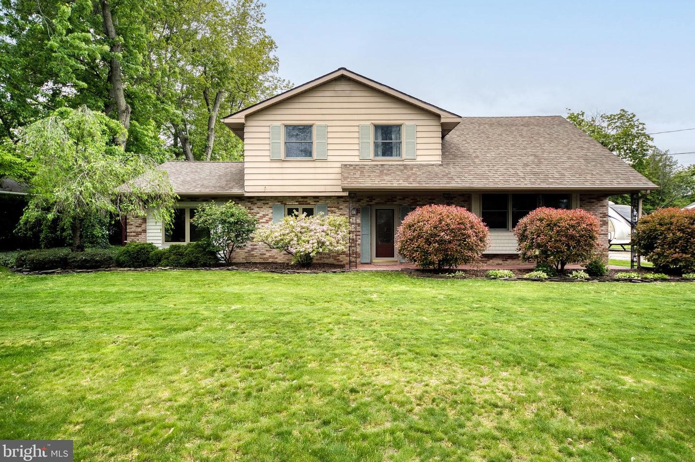 162 Knoll Dr, Vineland, NJ 08361