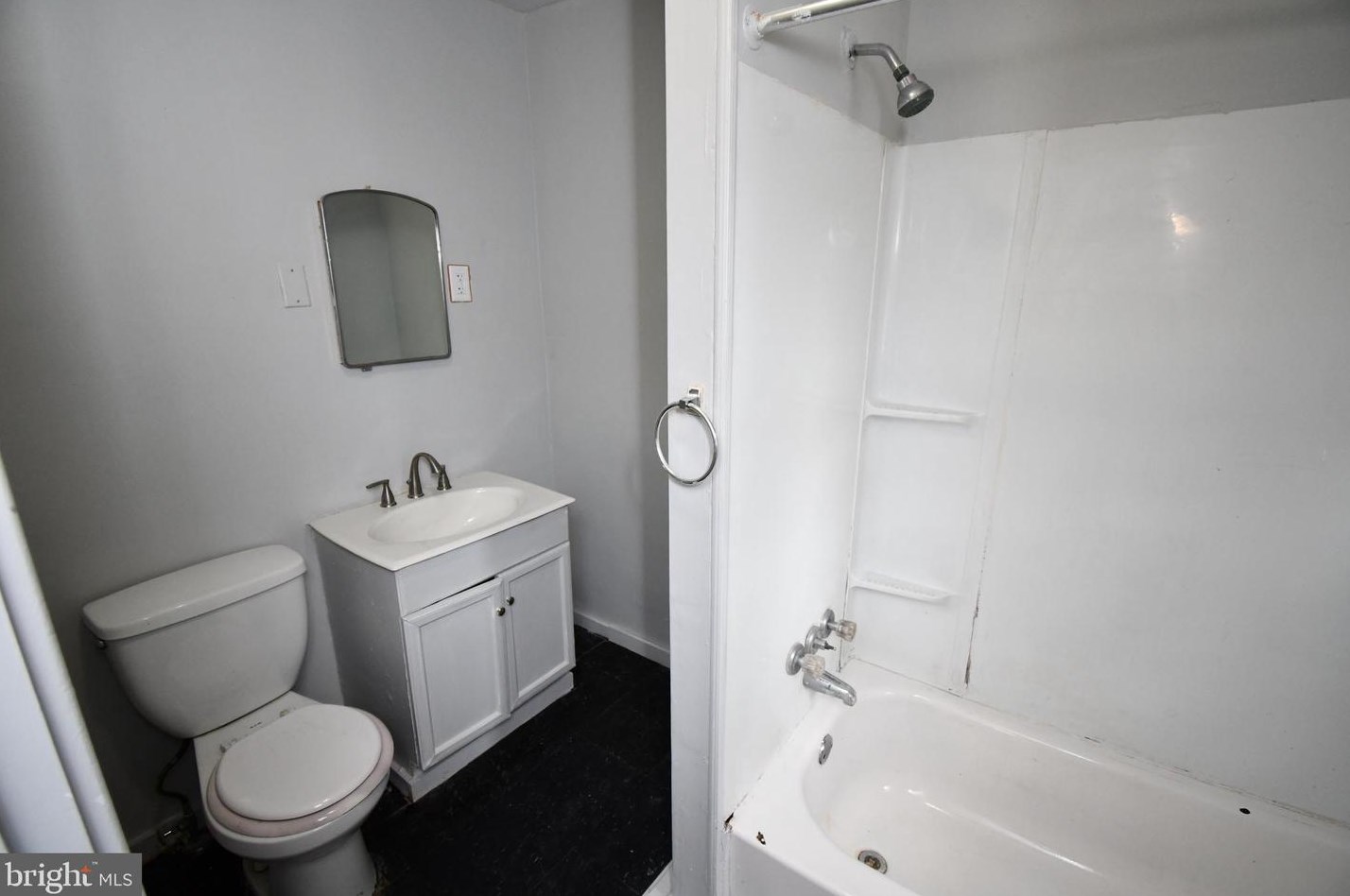 314 E St, Millville NJ  08332-2657 exterior