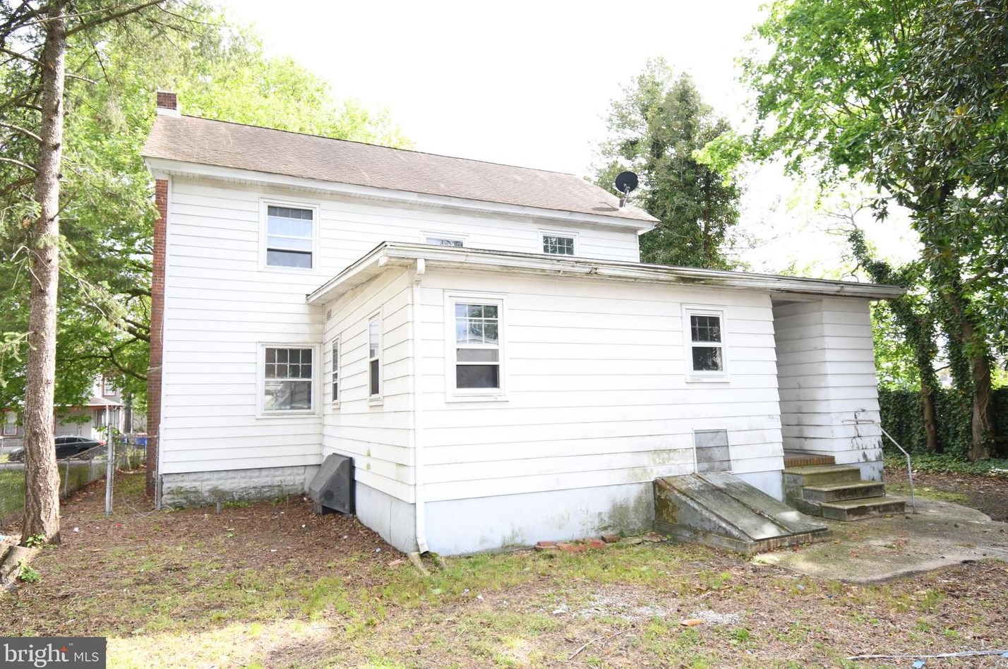 314 E St, Millville NJ  08332-2657 exterior