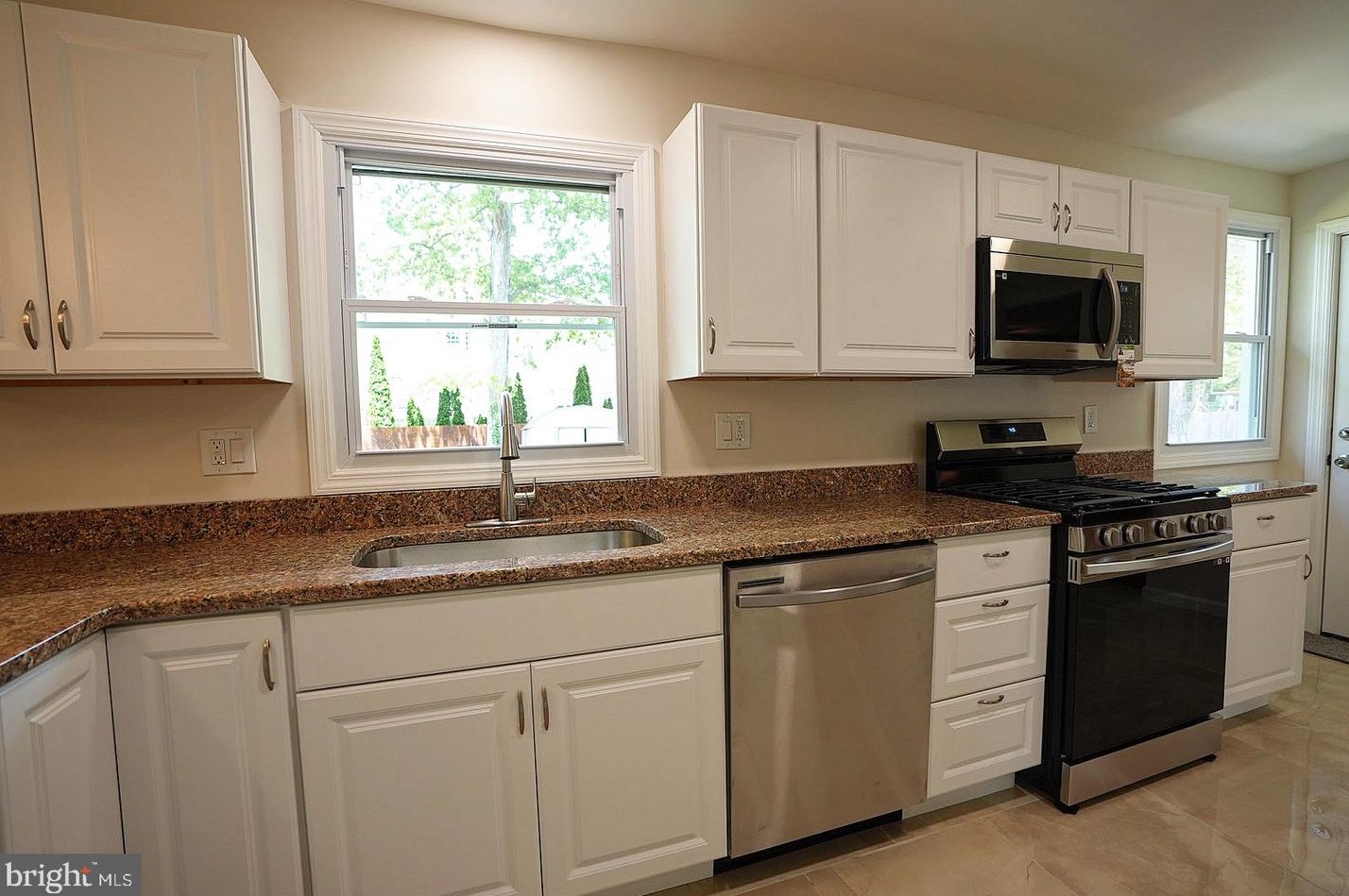 1308 Cedarbrook Ave, Millville NJ  08332-4701 exterior