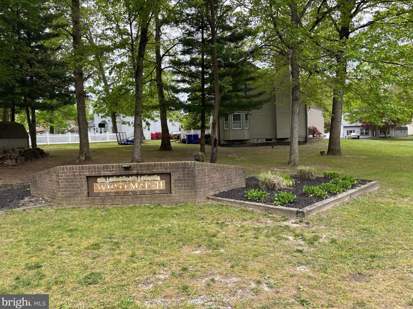 341 Peach Dr, Millville, NJ 08332-5101