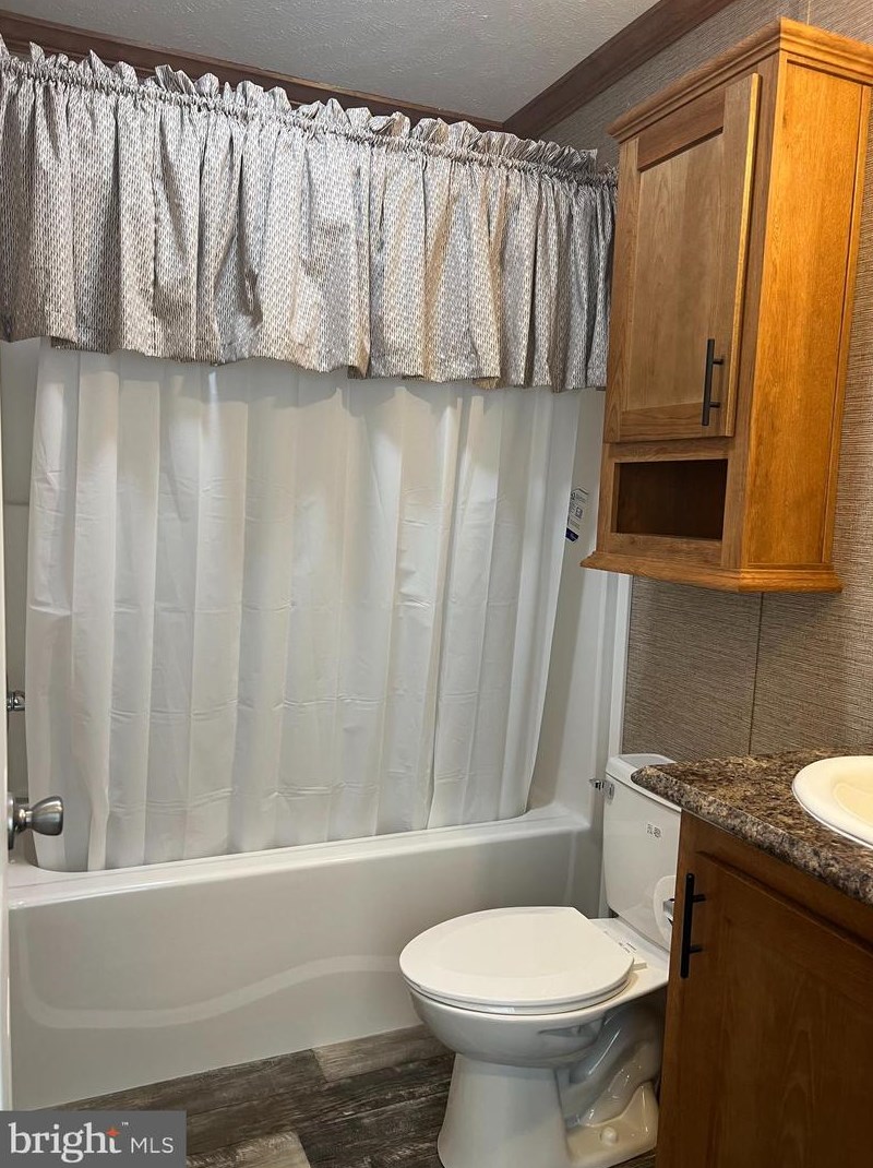 16 Jfk Blvd, Millville NJ  08332-4409 exterior