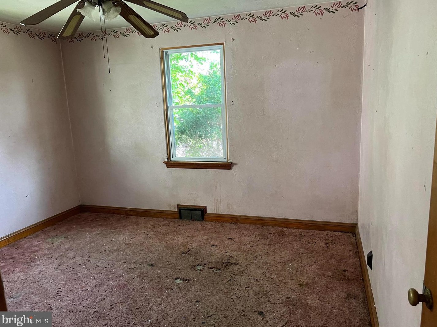 1171 New Pear St, Vineland NJ  08360-4218 exterior