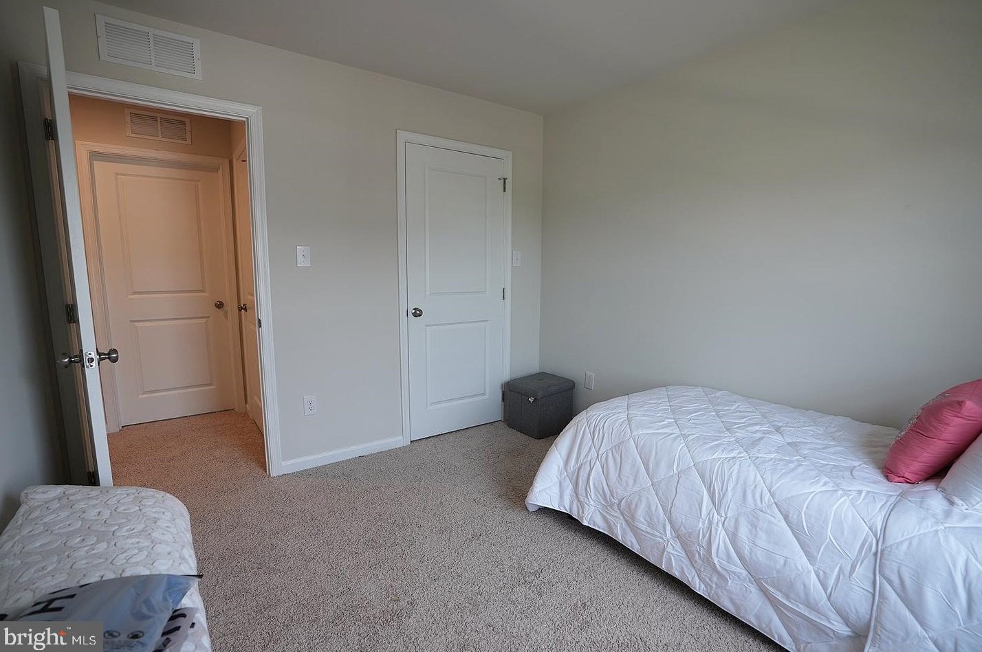 905 Macarthur Dr, Stow Creek Twp NJ  08302-4255 exterior