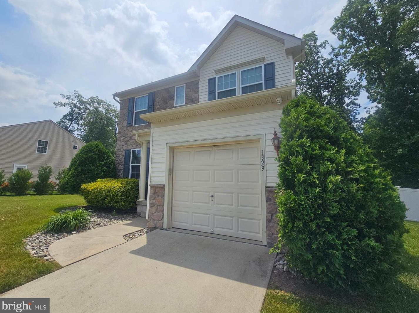 1329 Cherokee Ln, Vineland, NJ 08361-1303