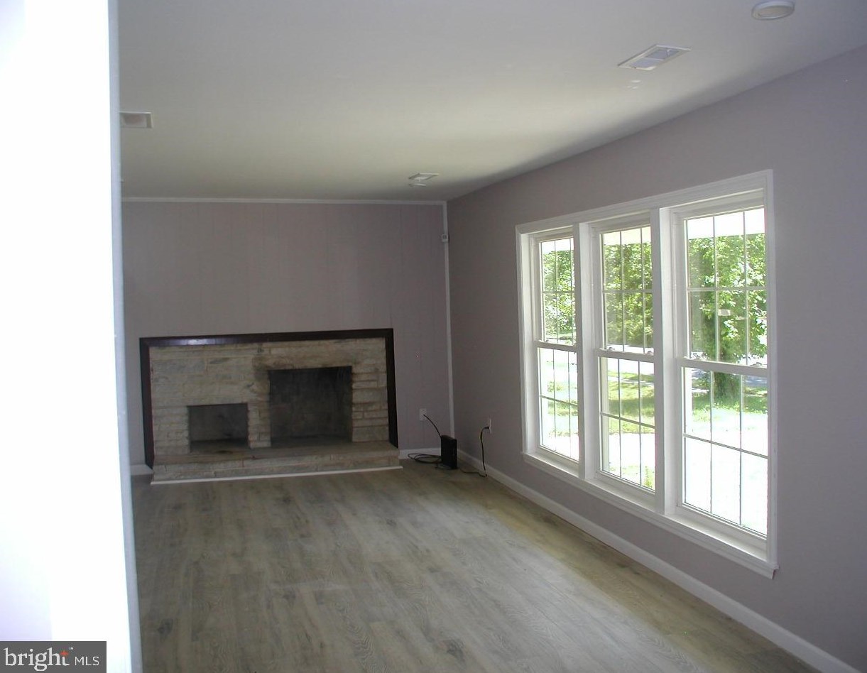 161 Spruce St, Stow Creek Twp, NJ 08302-3052