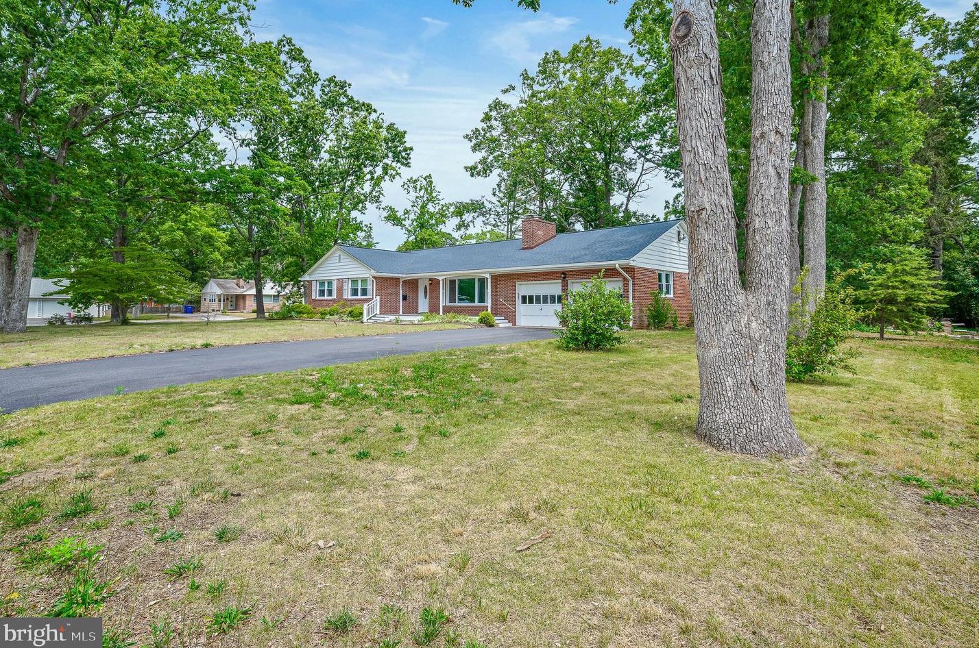 402 Harrison Ave, Millville, NJ 08332-2410