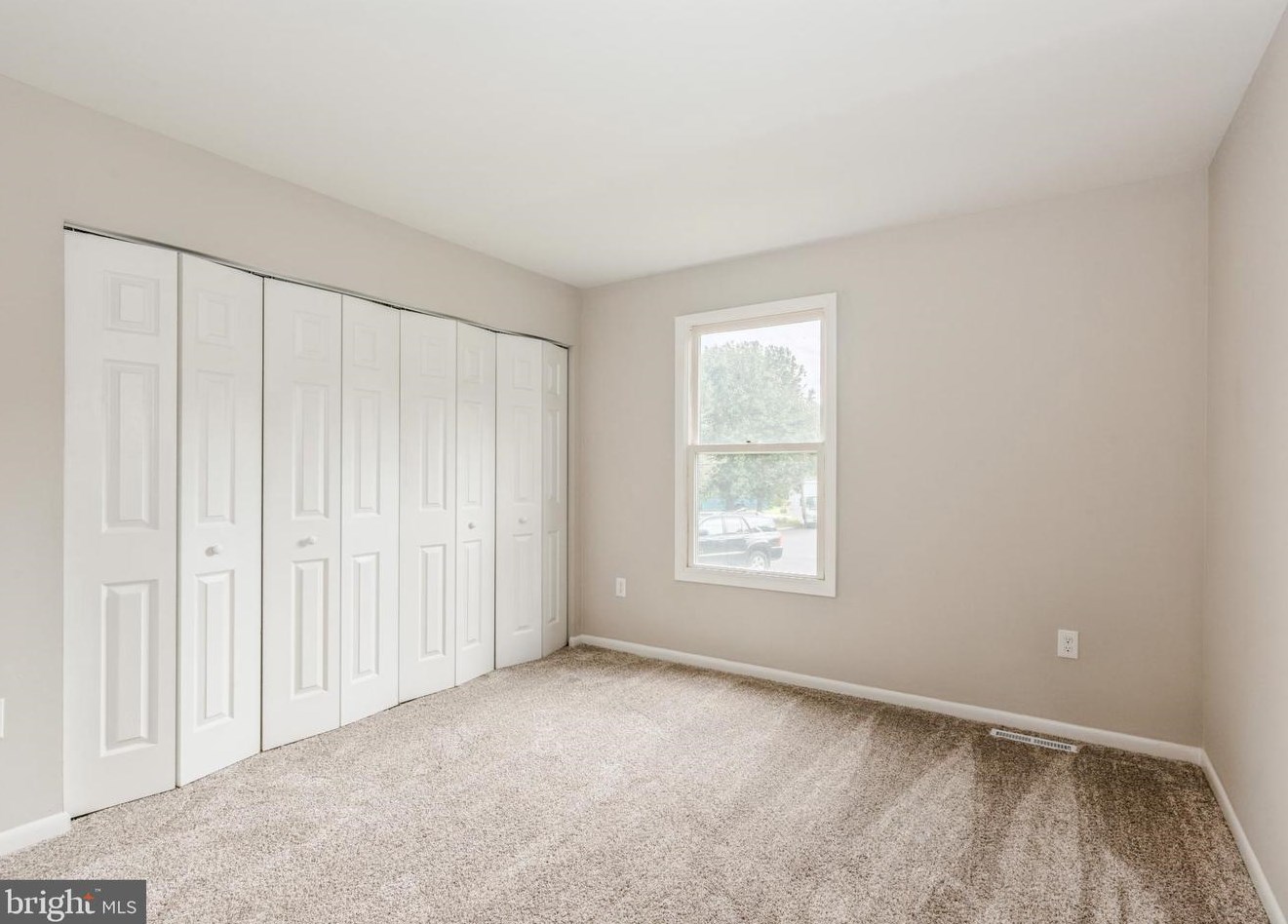 1388 Venus Dr, Vineland NJ  08360-2661 exterior