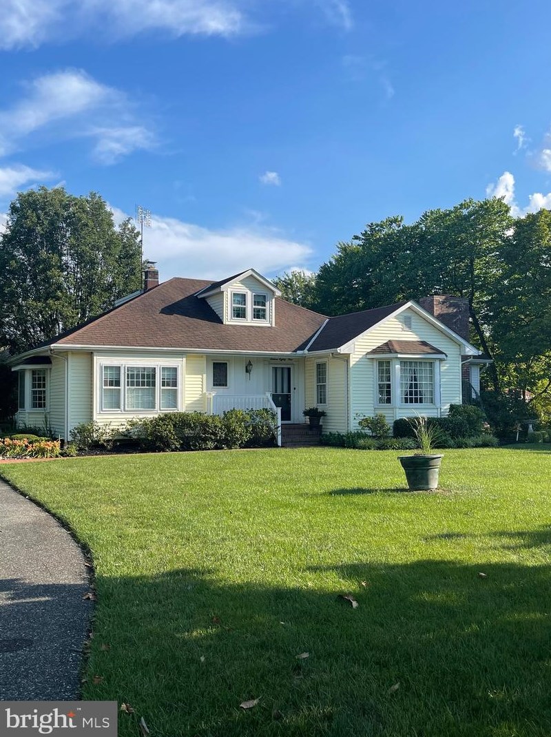 1689 E Wheat Rd, Vineland, NJ 08360