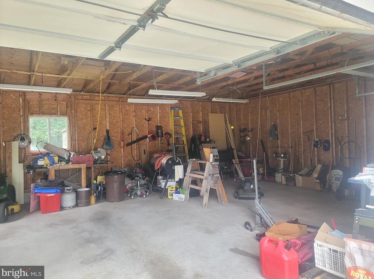 571 Newport Rd, Millville NJ 08332-7818 exterior