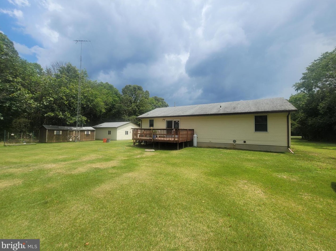 571 Newport Rd, Millville NJ 08332-7818 exterior