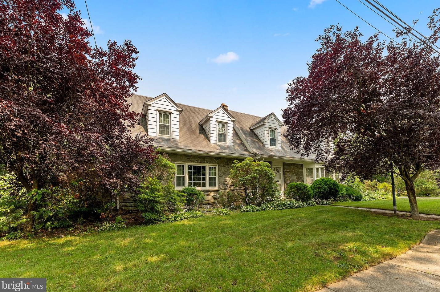 31 Evelyn Ave, Vineland, NJ 08360-4910