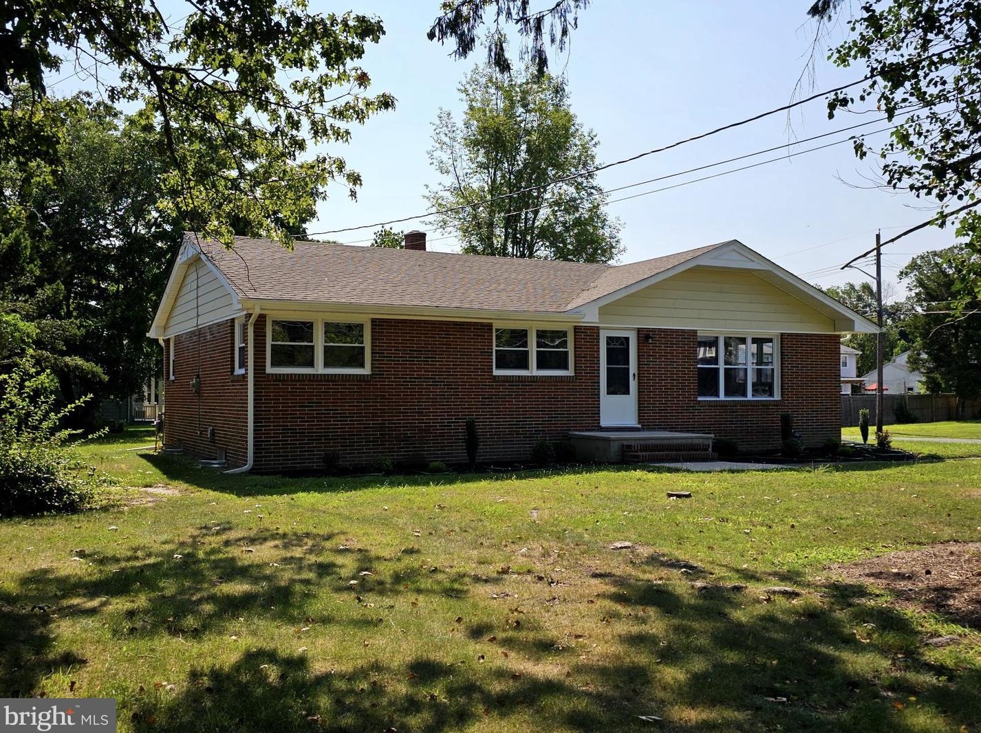 647 S Spring Rd, Vineland, NJ 08361