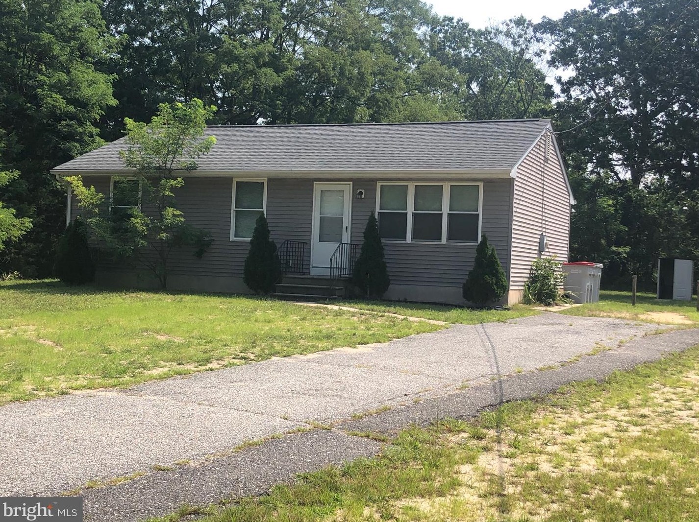 1091 Mill Rd, Vineland, NJ 08360-2677
