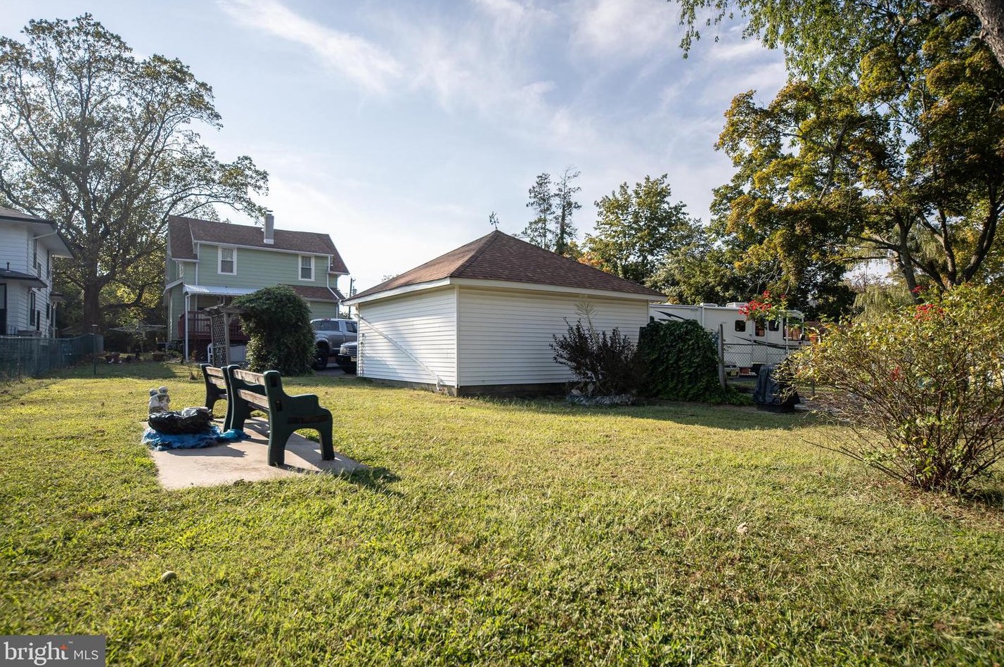 207 East Ave, Vineland NJ  08360-4717 exterior