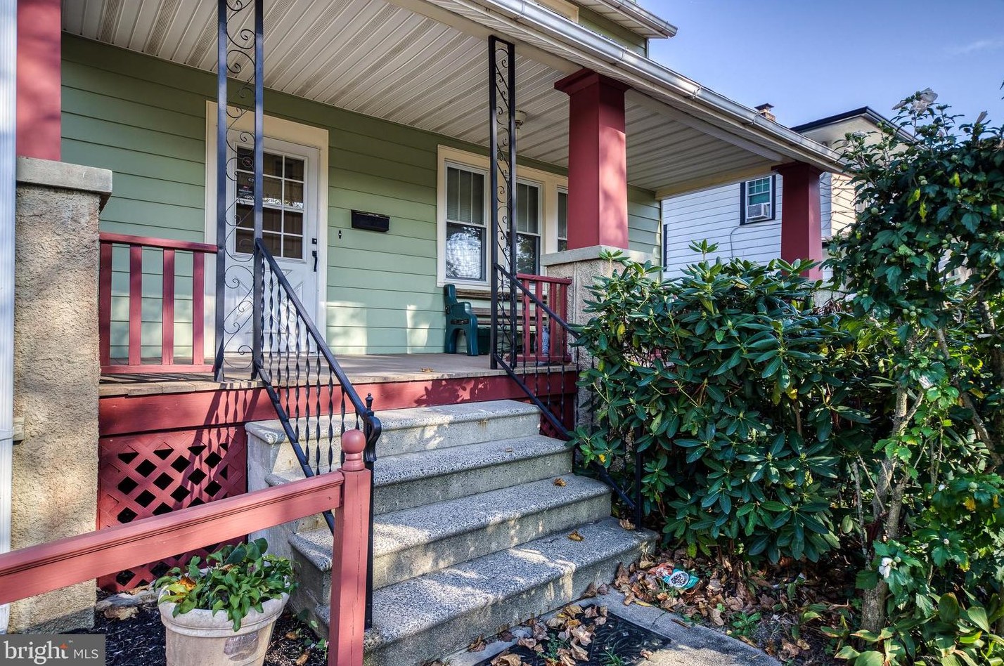 207 East Ave, Vineland NJ  08360-4717 exterior