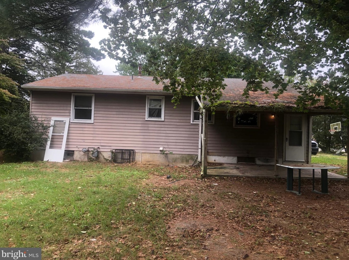 930 Charles St, Vineland, NJ 08360-2671