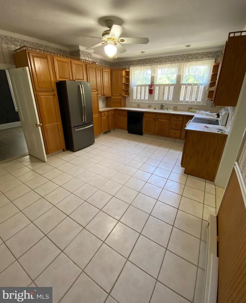 1730 Newcombtown Rd, Millville, NJ 08332