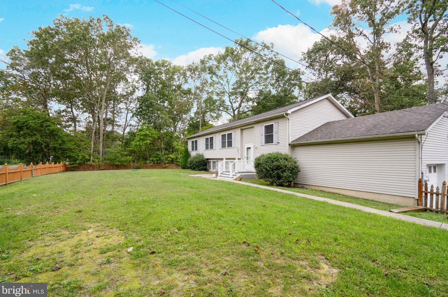 6406 Battle Ln, Millville, NJ 08332-5567