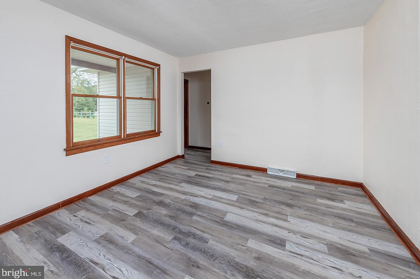 549 Newport Rd, Millville NJ 08332-7818 exterior