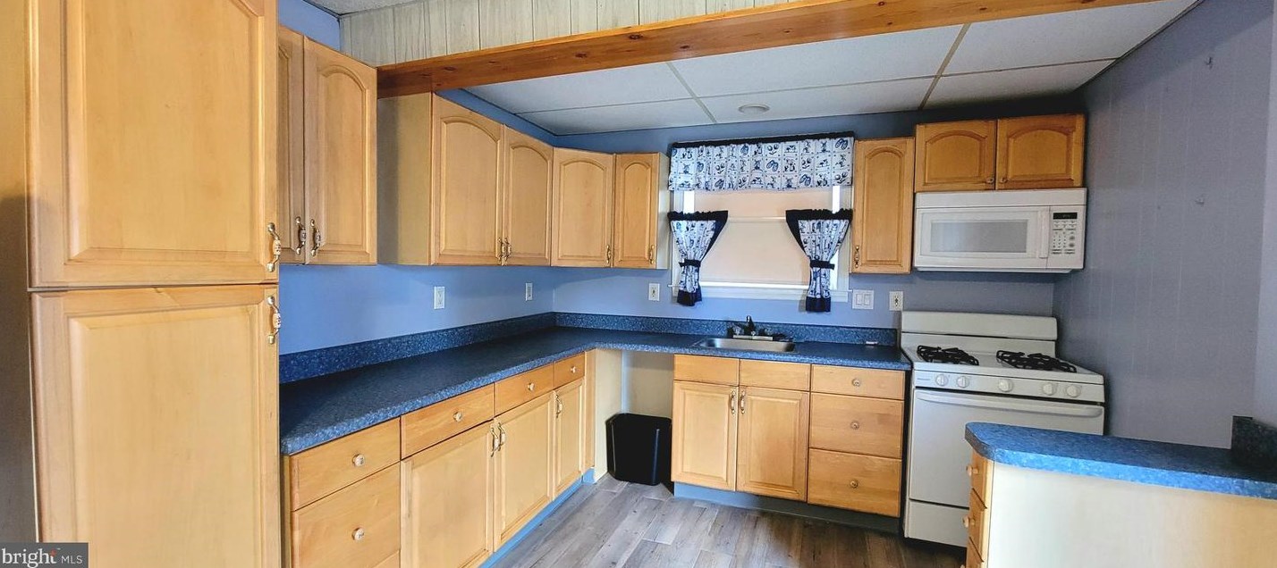 831 S 3rd St, Millville, NJ 08332