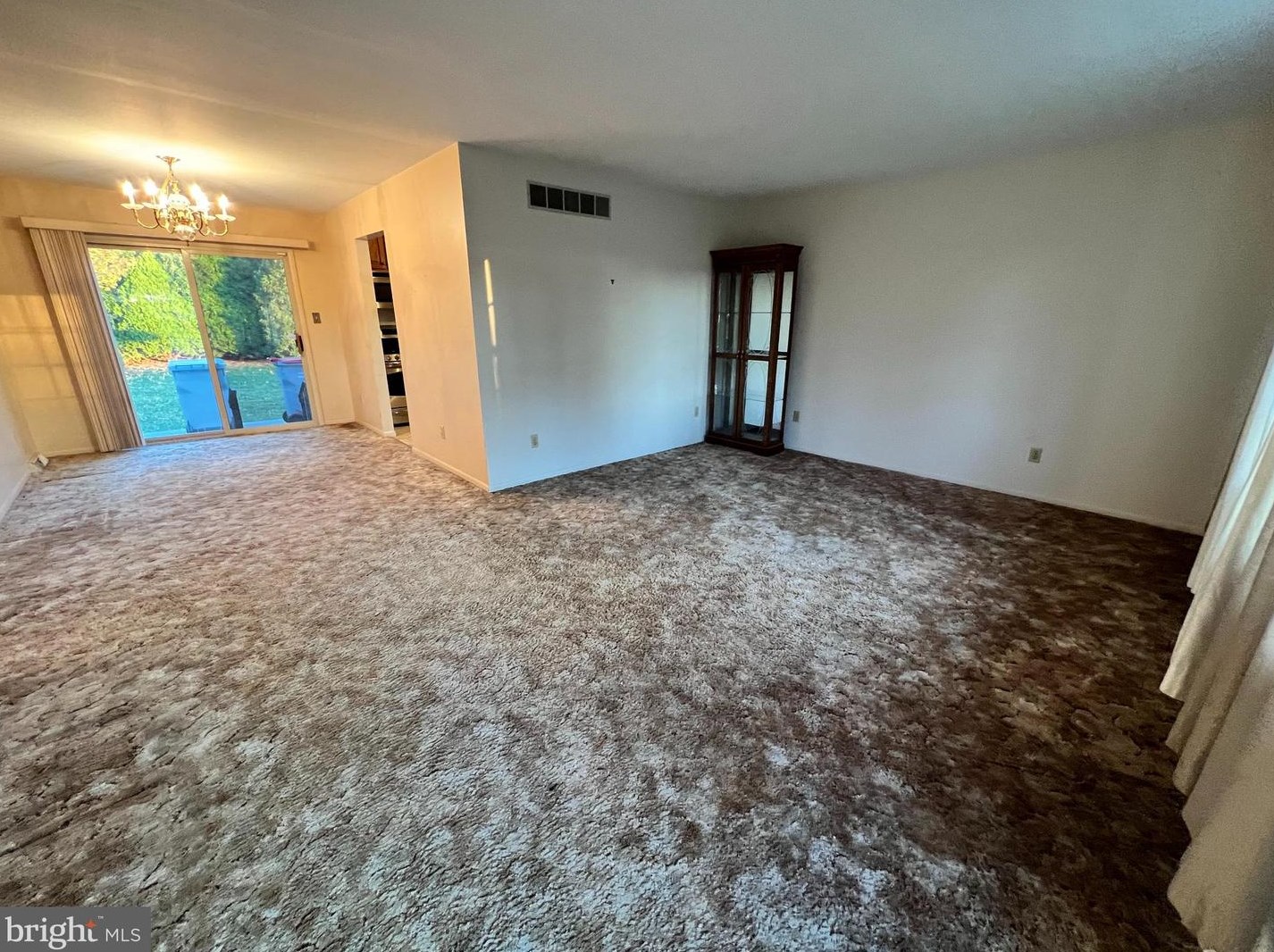 1561 James Ct, Vineland, NJ 08361
