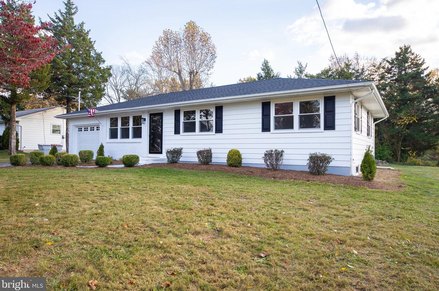 1405 E Walnut Rd, Vineland, NJ 08361