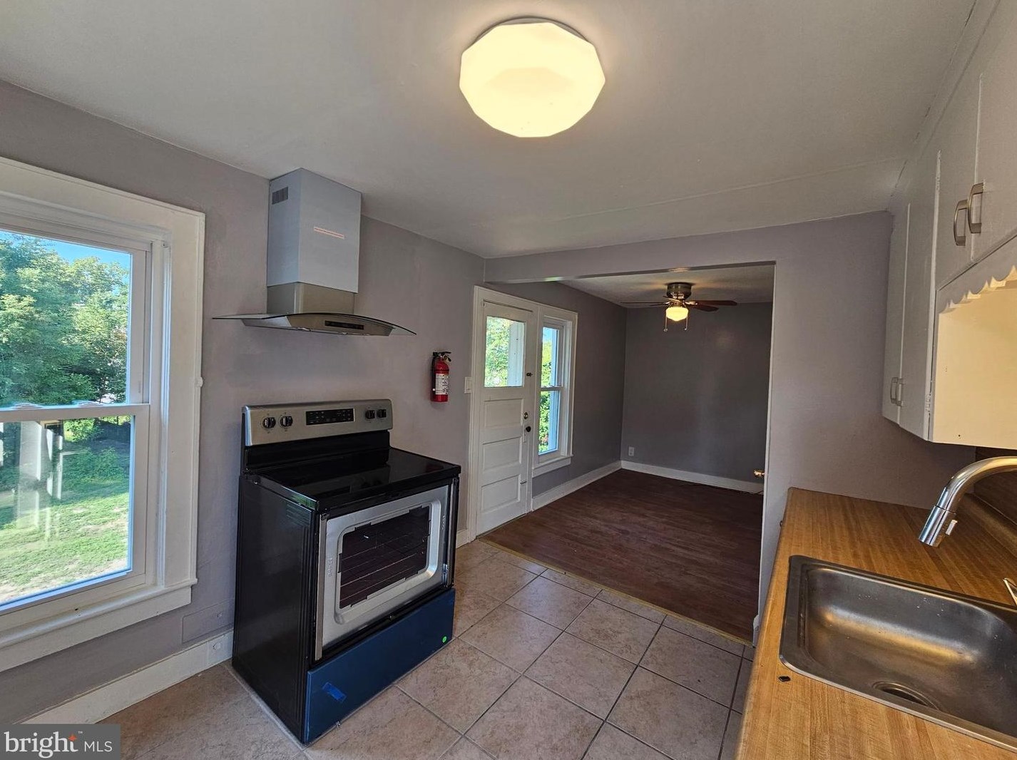 815 Sawyer Ave, Vineland NJ  08360-3913 exterior