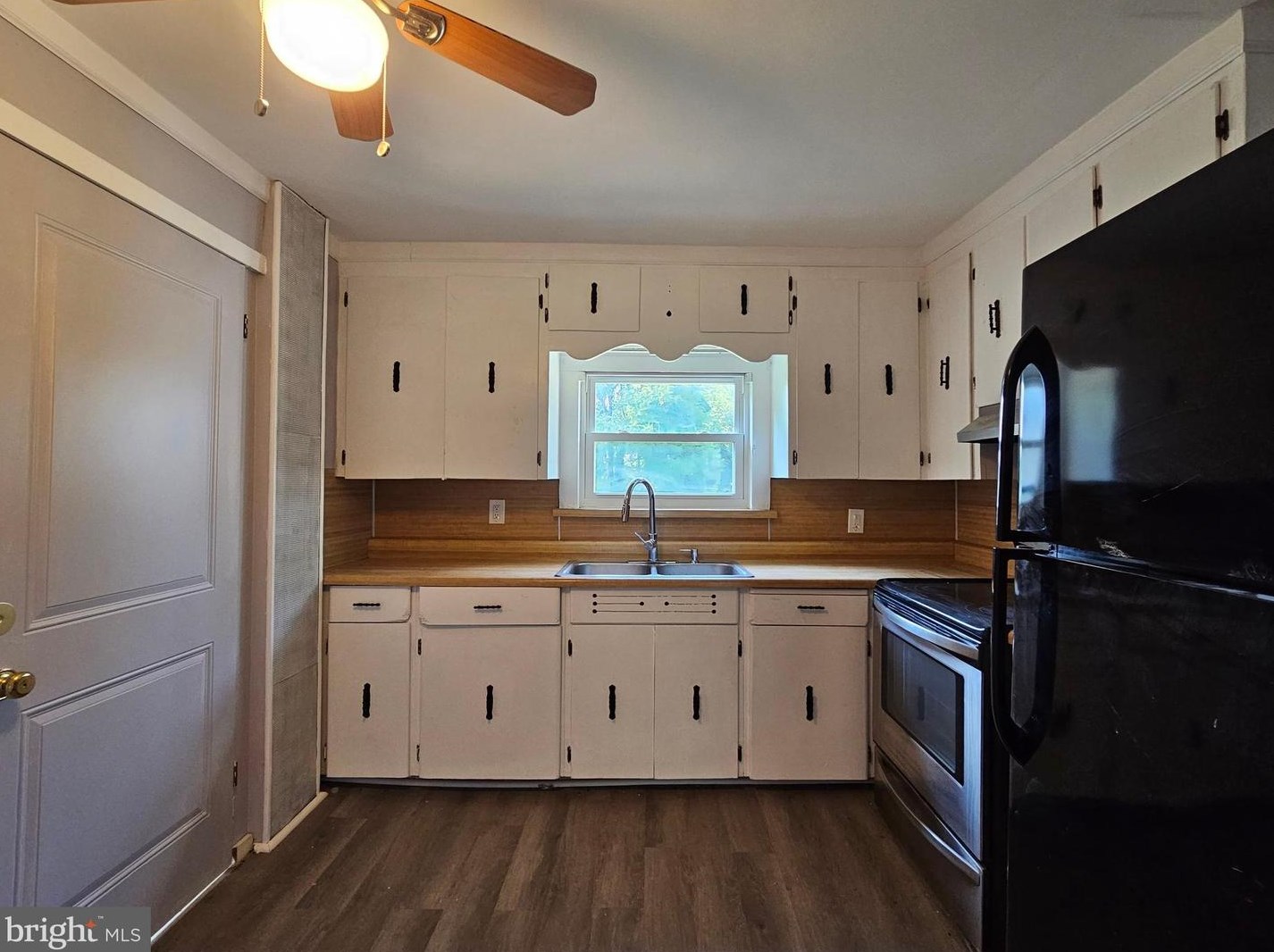 815 Sawyer Ave, Vineland NJ  08360-3913 exterior