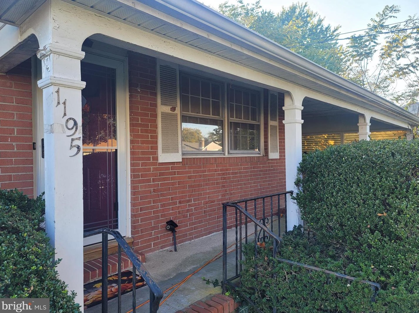 1195 Woodcrest Dr, Vineland, NJ 08360
