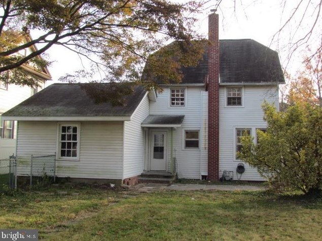 26 Howard St, Vineland, NJ 08360-4817