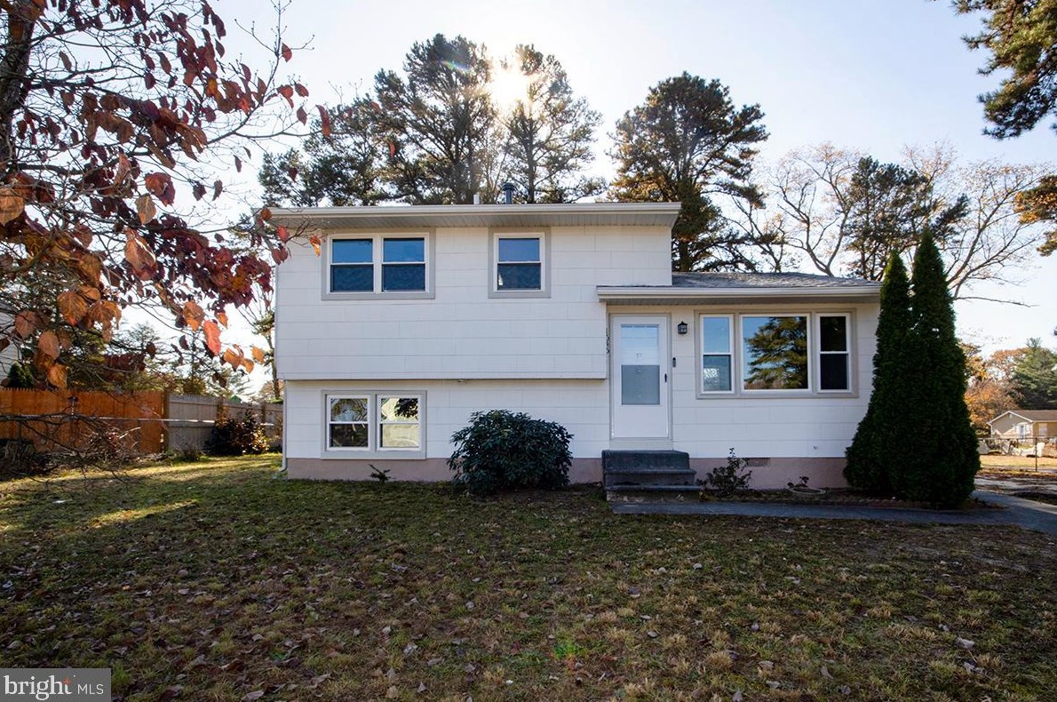 1645 Berkshire Dr, Vineland, NJ 08360