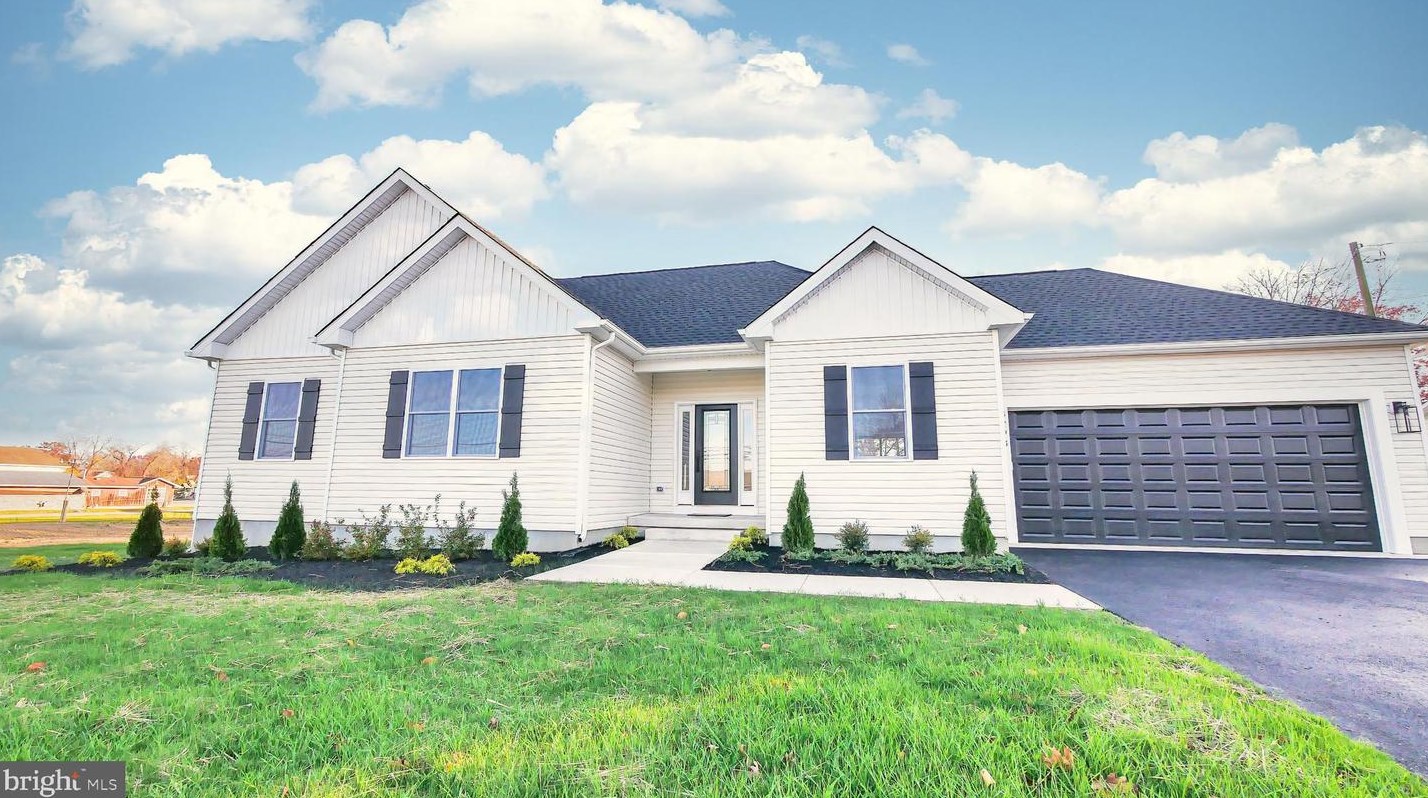 3293 Dante Ave, Vineland, NJ 08361