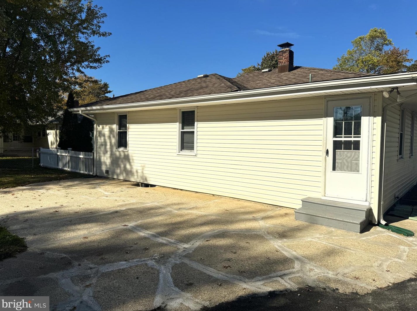 1103 Maple Ave, Vineland, NJ 08360-3358