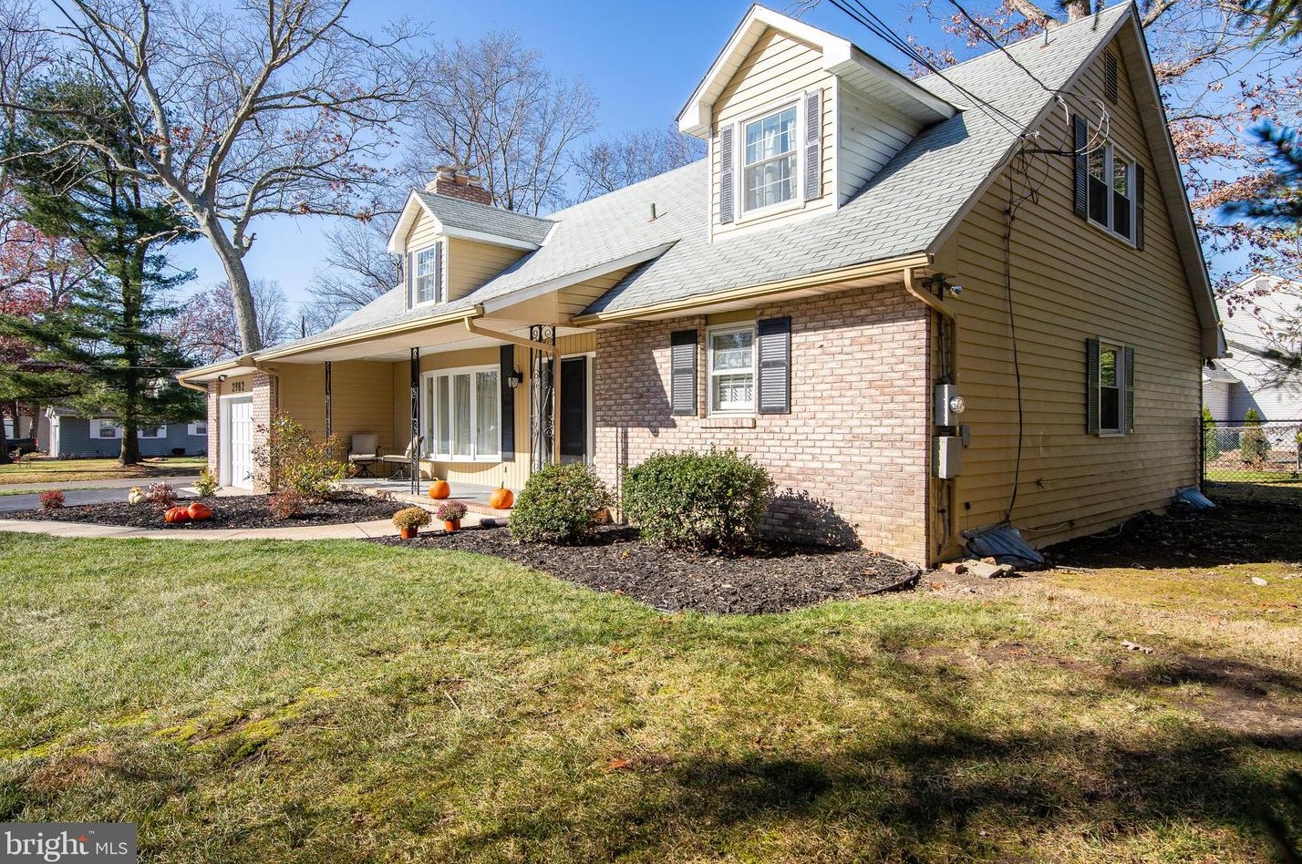2982 Crane St, Vineland, NJ 08361