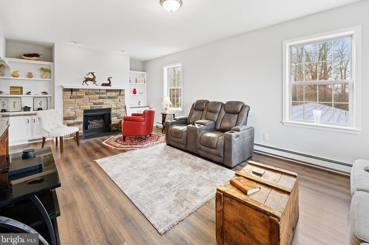 40 Davis Mill Rd, Stow Creek Twp, NJ 08302