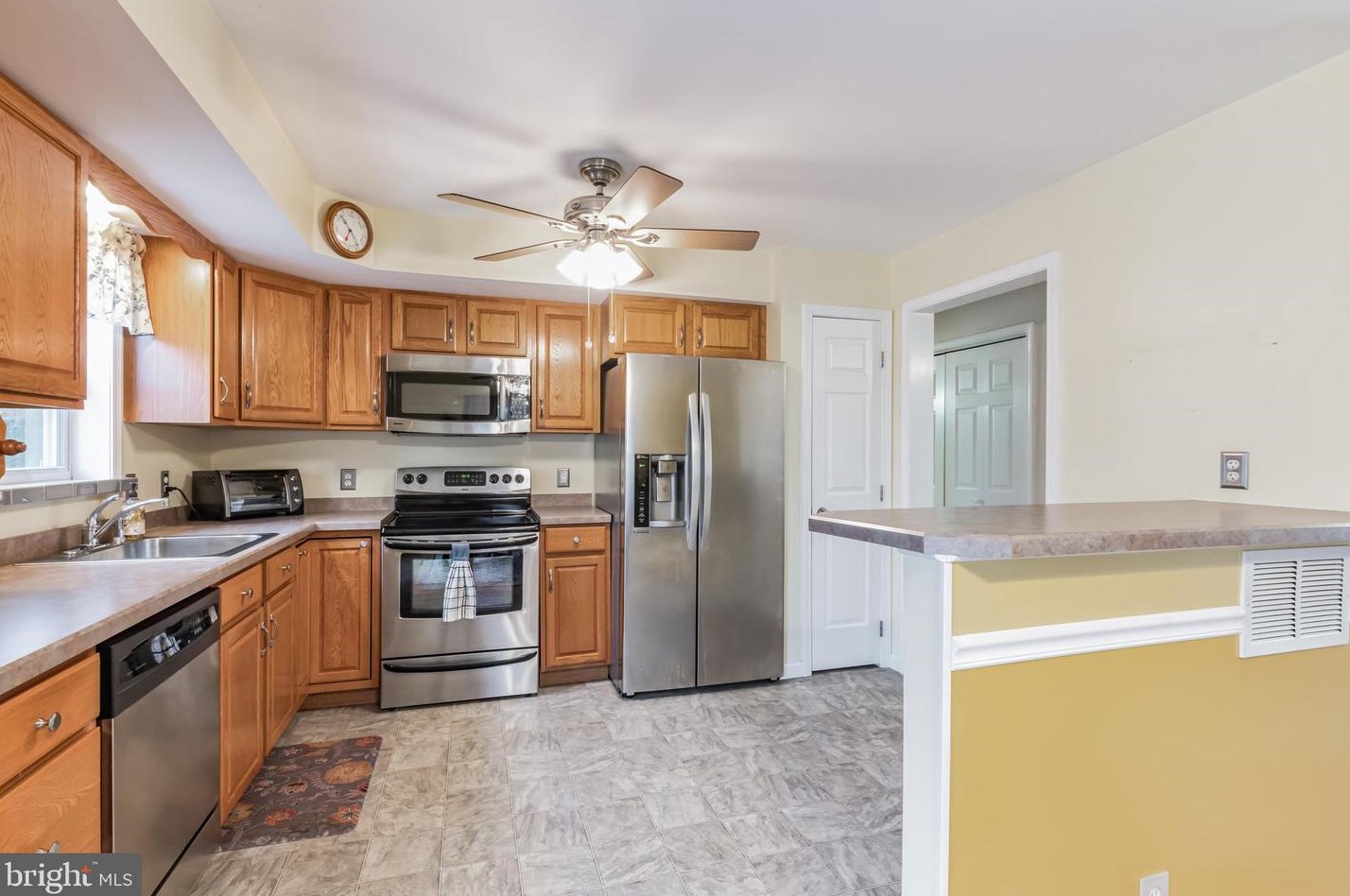 117 Queen Rd, Millville NJ  08332-7217 exterior